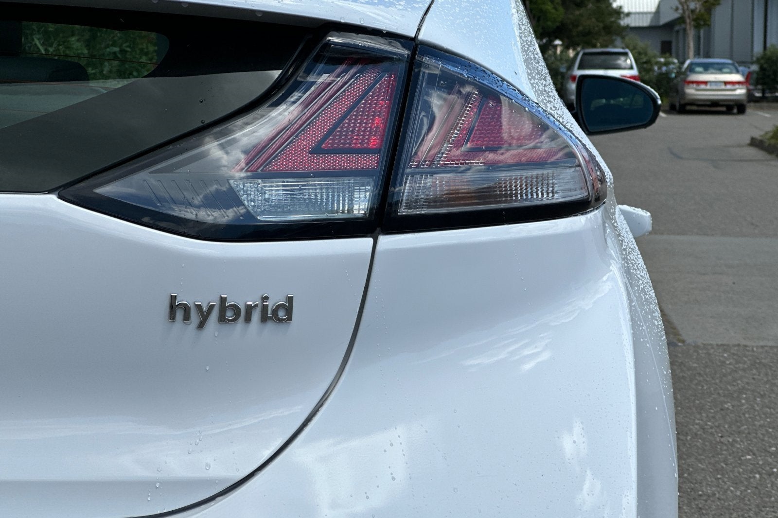 2020 Hyundai Ioniq Hybrid SEL Hatchback
